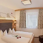 Schoene Aussicht 아파트 턱스