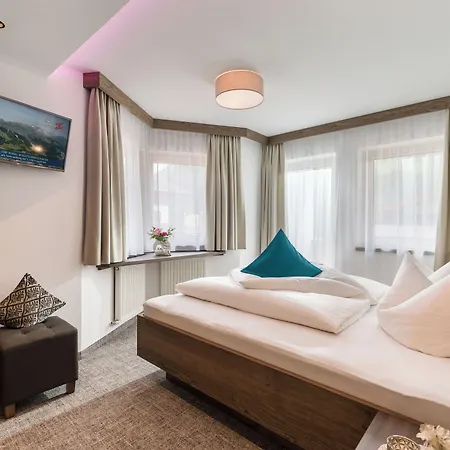 Schoene Aussicht Tux