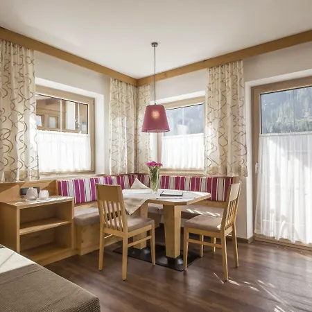 Schoene Aussicht Tux